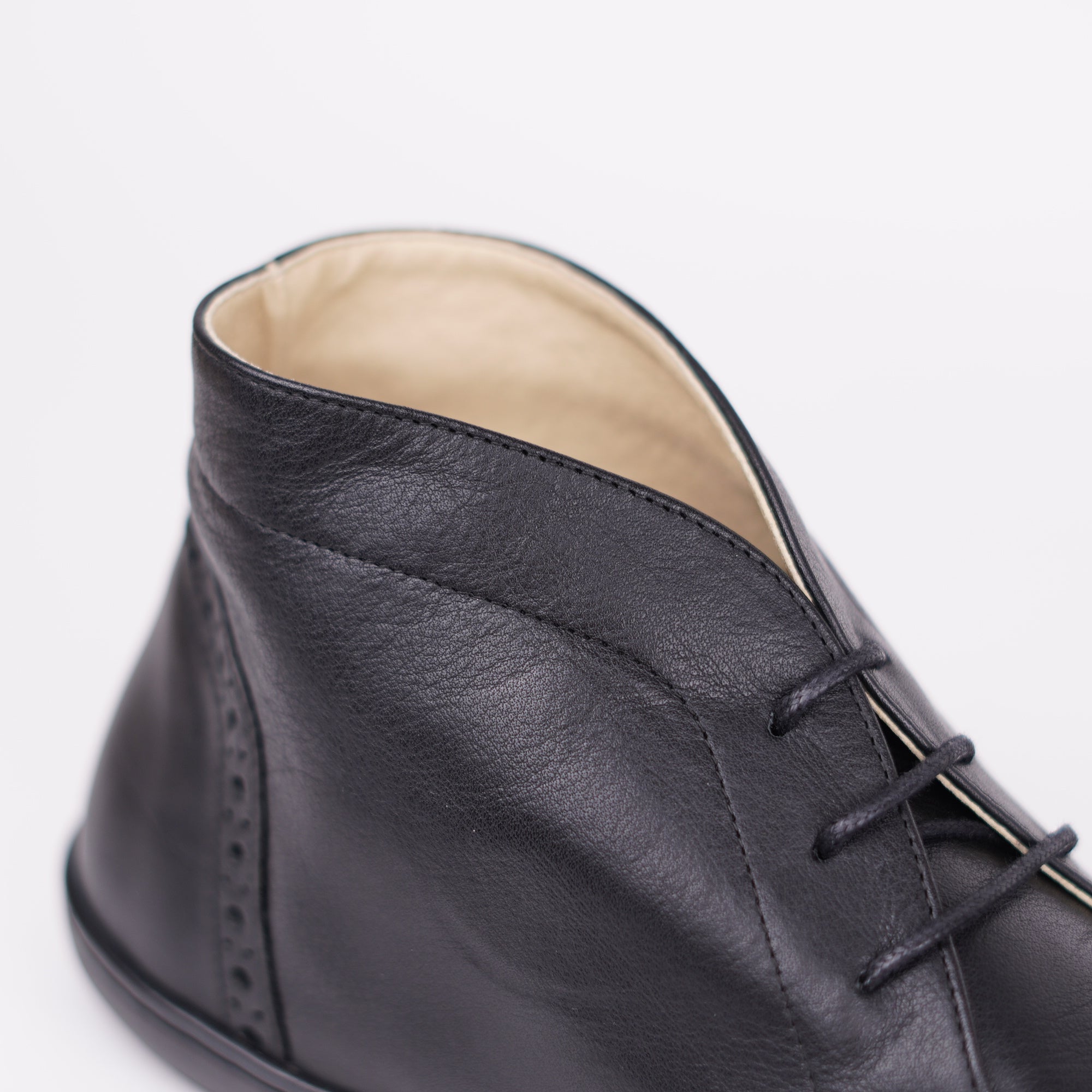 NOMAD black smooth leather - Barefoot Chukka Boot Herren