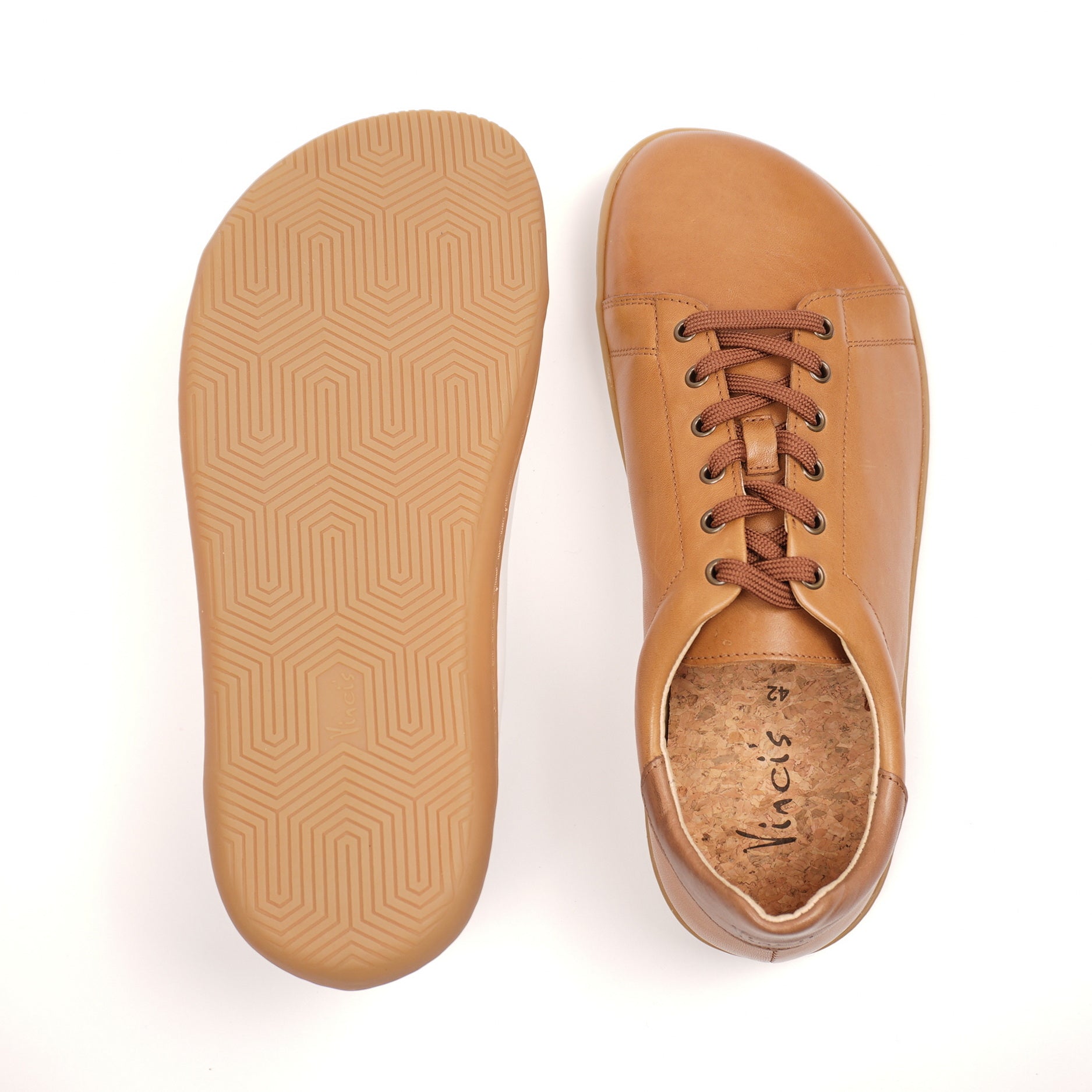 Camel brauner Barfußsneaker aus Glattleder, Ansicht von oben, Naturkautschuksohle