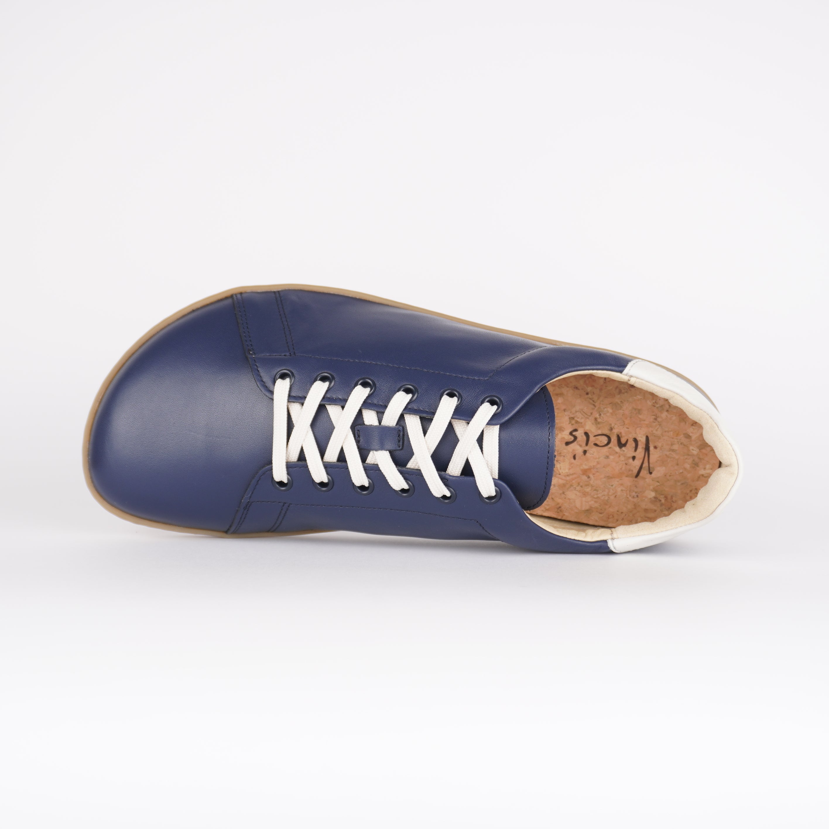 Barfußsneaker Glattleder navy, seitlich liegend