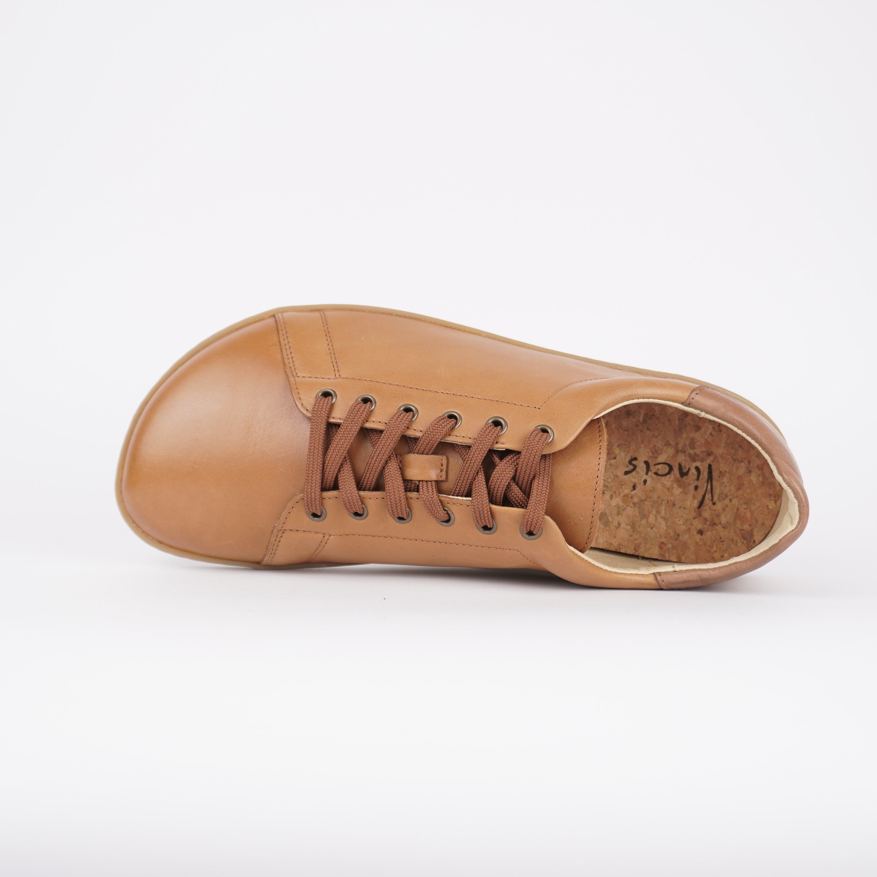 Barfußsneaker aus Glattleder für Herren in camel braun, seitlich liegend